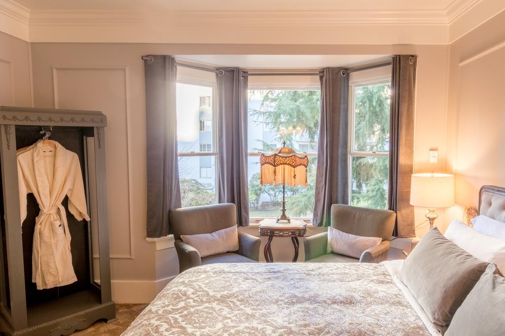 ラングリー ウエスト エンド ゲスト ハウス Bed & Breakfast エクステリア 写真