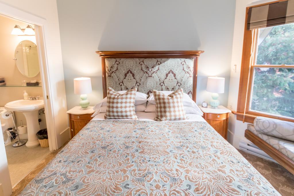 ラングリー ウエスト エンド ゲスト ハウス Bed & Breakfast エクステリア 写真