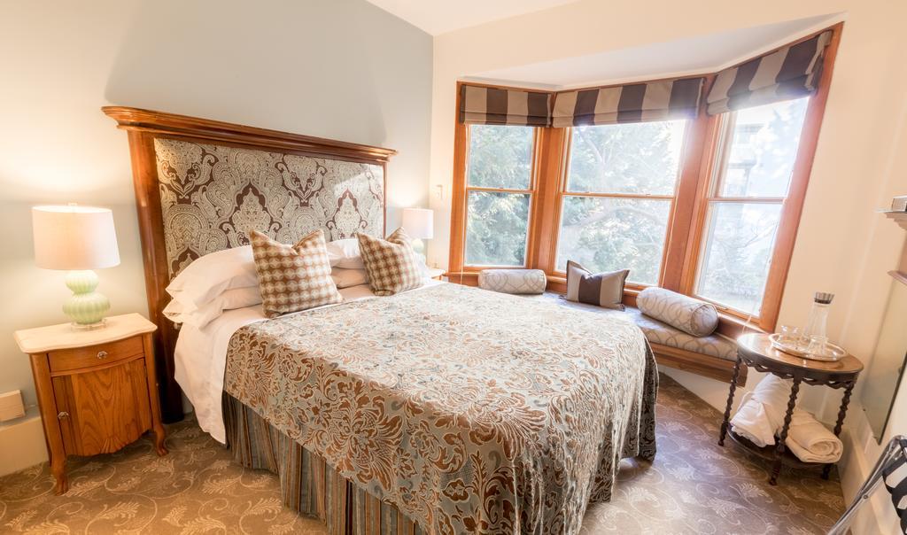 ラングリー ウエスト エンド ゲスト ハウス Bed & Breakfast エクステリア 写真